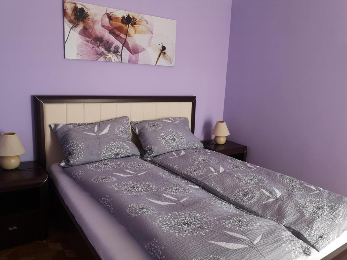 Legata Apartment Ostroda Bagian luar foto