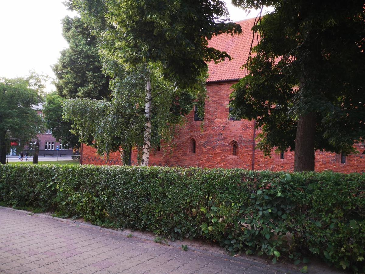 Legata Apartment Ostroda Bagian luar foto